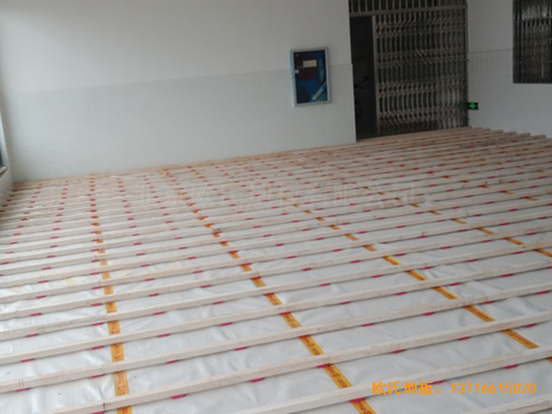 湖南衡阳铁一中运动馆运动地板施工案例0
