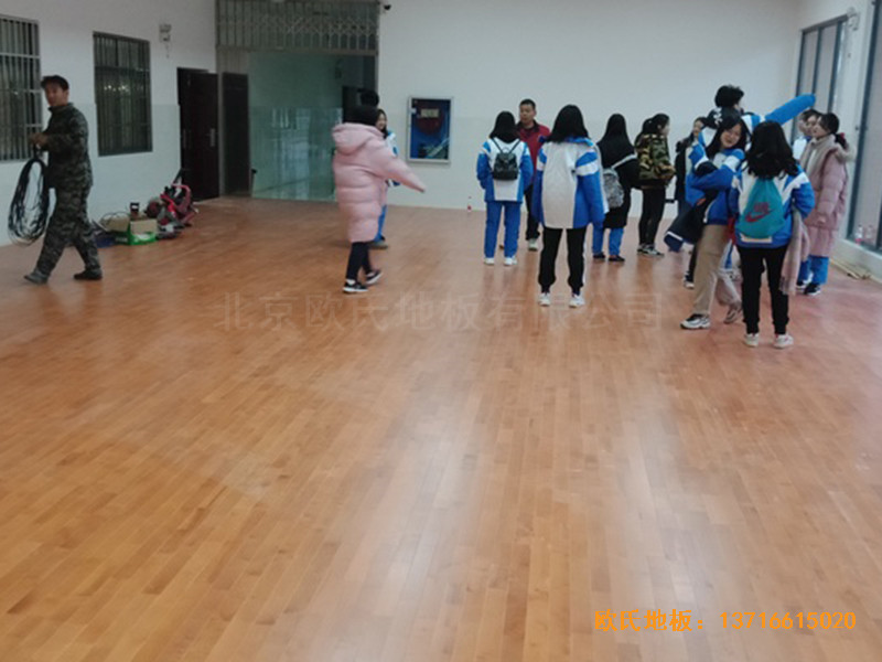 湖南衡阳铁一中运动馆运动地板施工案例4