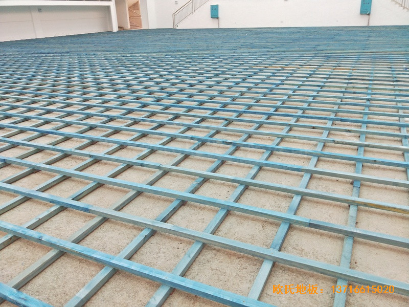 湖南辰溪实验学校篮球馆运动木地板铺设案例2