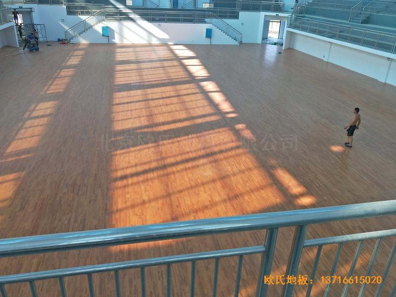 湖南辰溪实验学校篮球馆运动木地板铺设案例3
