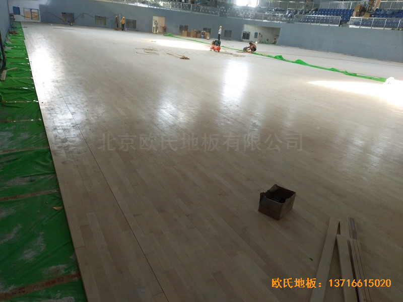 湖南黄花坪体育馆体育地板施工案例3