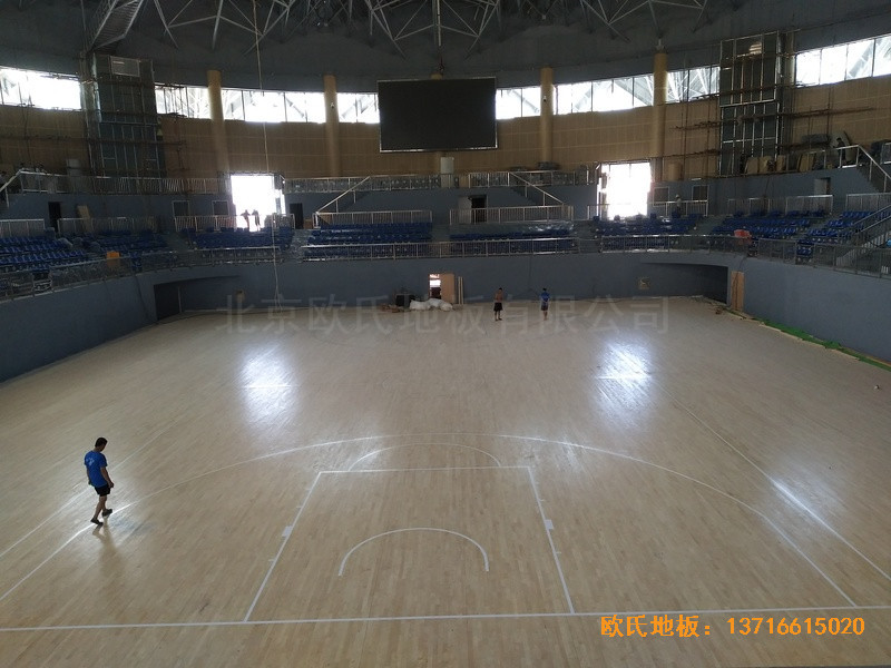 湖南黄花坪体育馆体育地板施工案例5