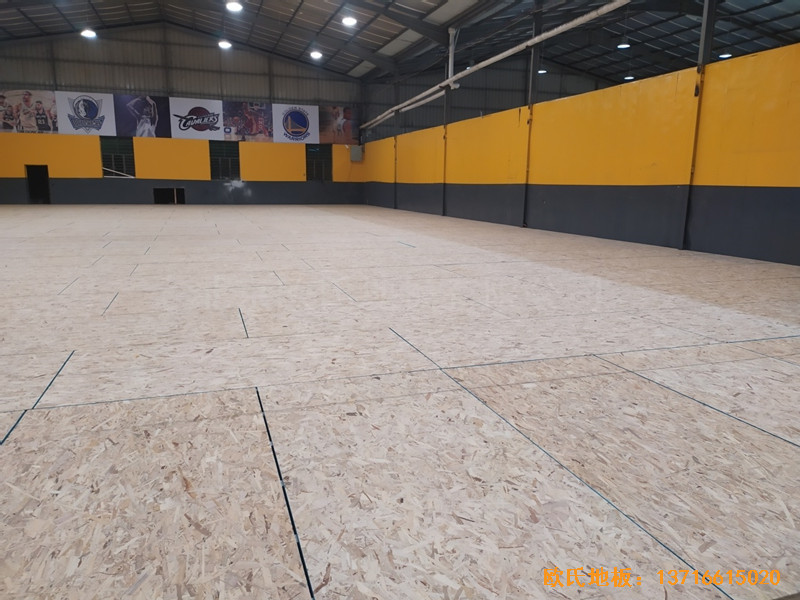 福建一通汽车修理有限公司篮球馆体育地板铺装案例2