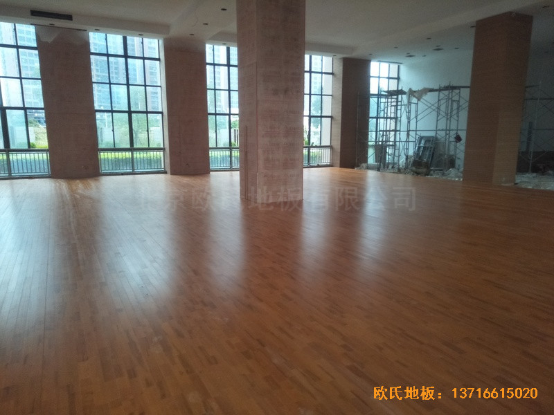 福建泉州海关桥南运动场体育木地板铺设案例5