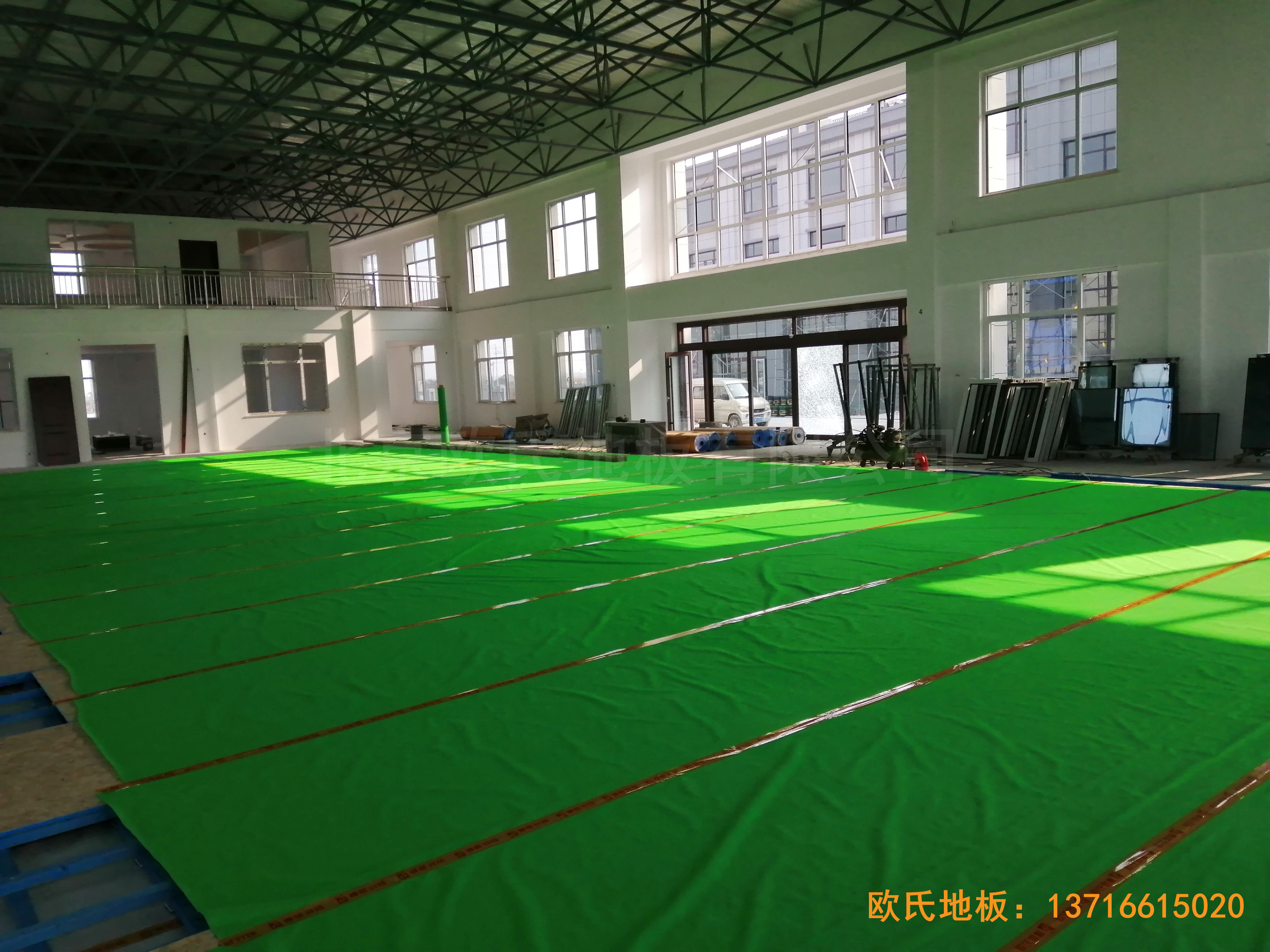 莱州银海工业园消防特训队篮球馆体育地板铺装案例3