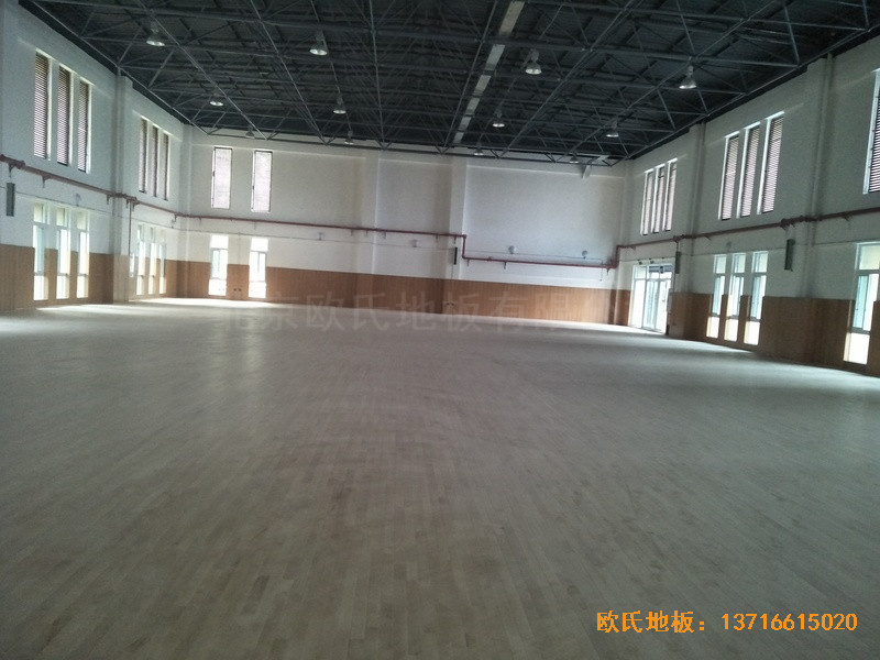 西南大学华南城小学运动馆体育地板铺装案例4