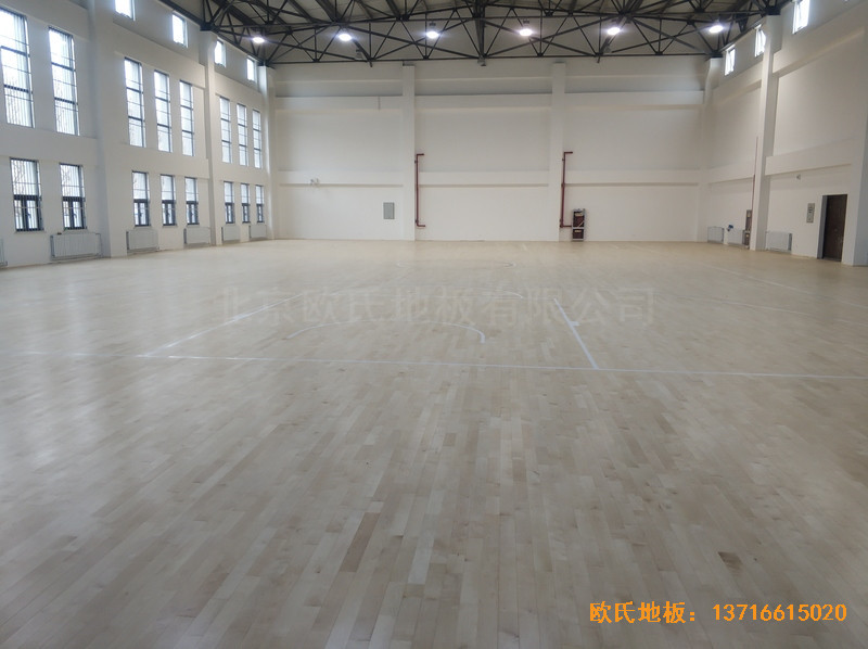西安63751部队篮球馆体育木地板安装案例4