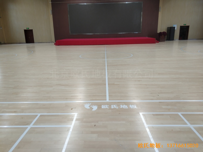 郑州四中体育馆运动地板铺设案例3