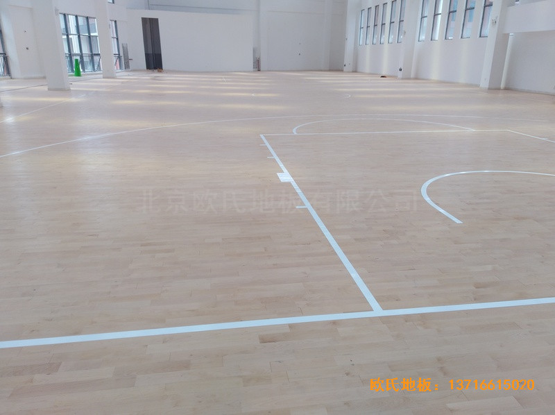 重庆重光小学篮球馆运动木地板安装案例0