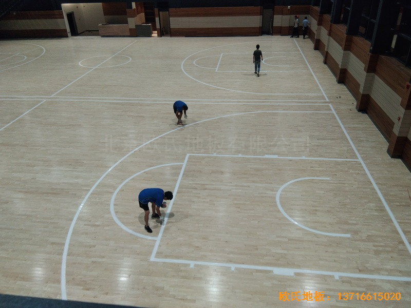 长沙万科金域行业体育馆体育木地板铺设案例2