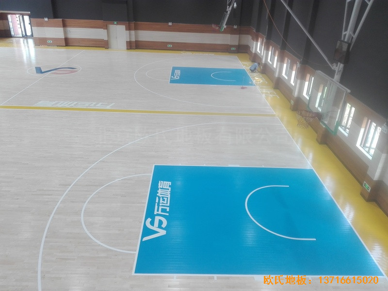 长沙万科金域行业体育馆体育木地板铺设案例5