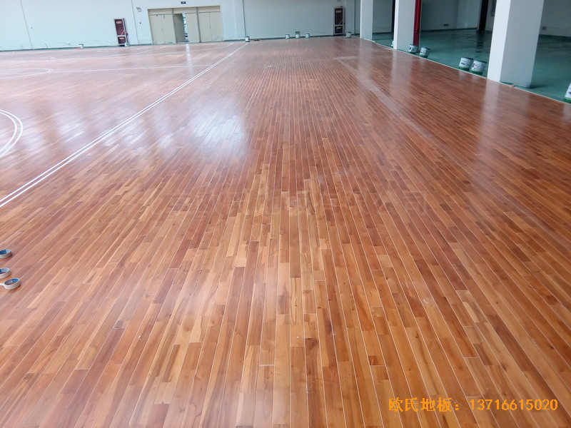 陕西安康职业技术学院篮球馆运动木地板施工案例4