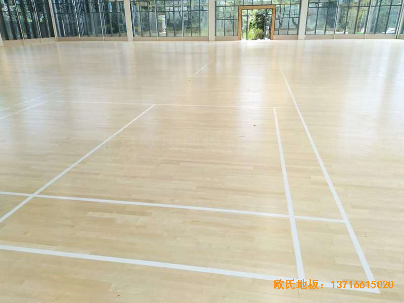云南罗平县人民法院运动馆运动木地板施工案例3