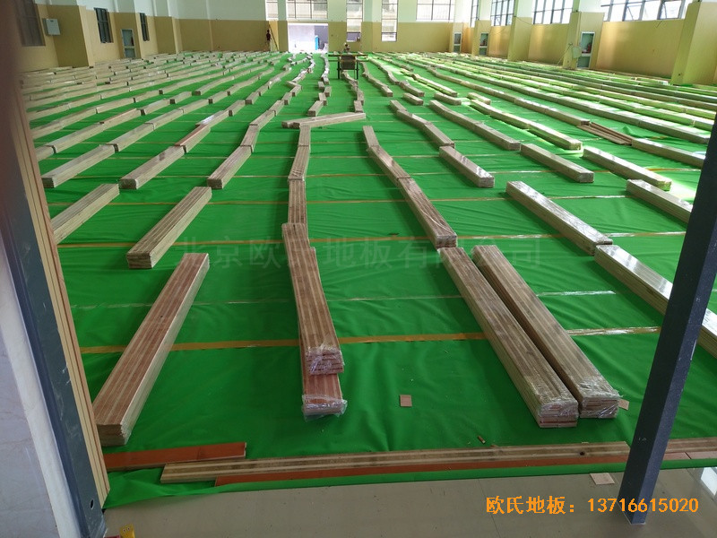 云南蒙自师范体育馆体育地板铺设案例2