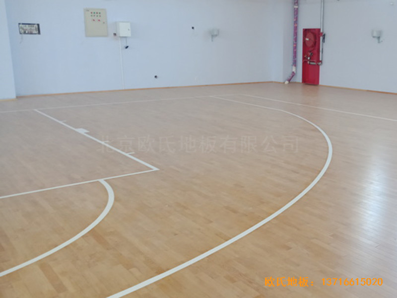 北京房山城建娄子水小学篮球馆体育地板施工案例5