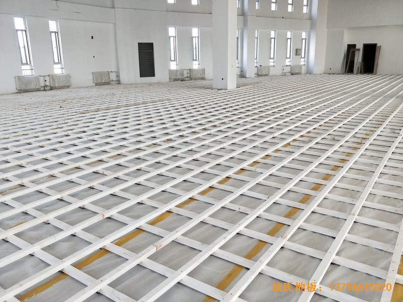 北京房山长阳小学训练馆体育木地板施工案例0