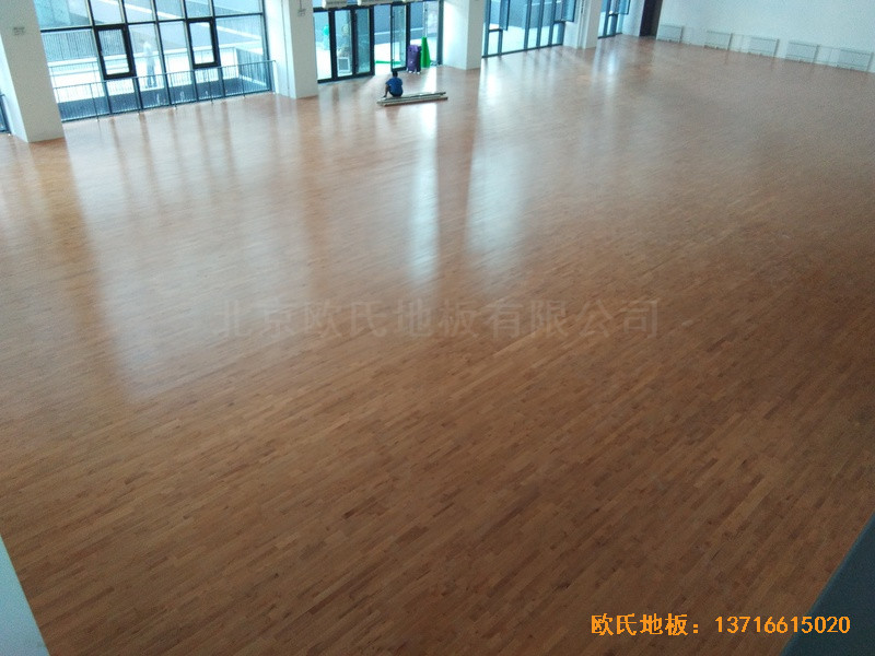 北京朝阳经管学院运动馆体育木地板铺装案例4