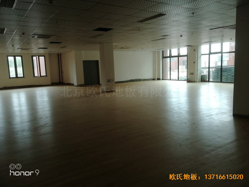 上海松江区佘山镇文体中心运动地板铺装案例3