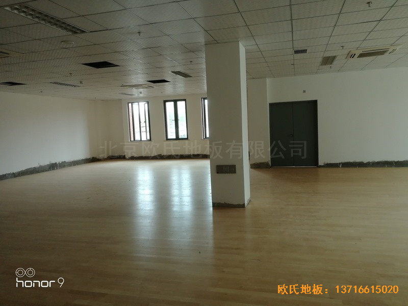 上海松江区佘山镇文体中心运动地板铺装案例4