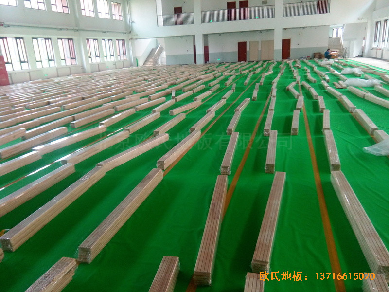 北京赵全营镇天顺小学体育馆运动地板铺设案例2