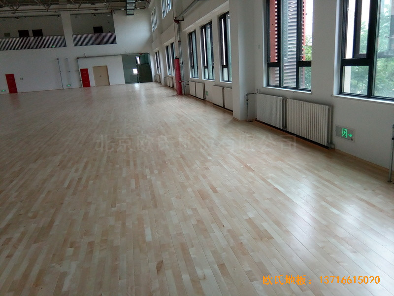 北京赵全营镇天顺小学体育馆运动地板铺设案例4