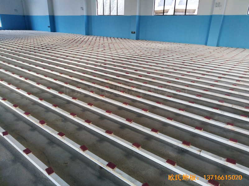 北大贵阳附属实验学校运动馆体育地板铺装案例1