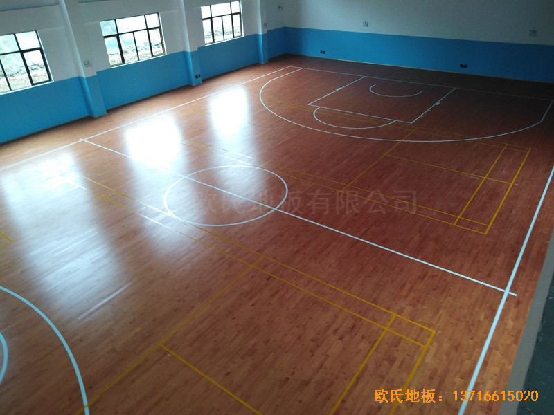 北大贵阳附属实验学校运动馆体育地板铺装案例4