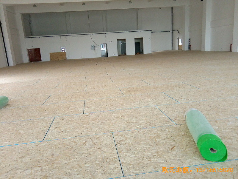 南京浦口区复兴小学运动馆运动木地板施工案例2