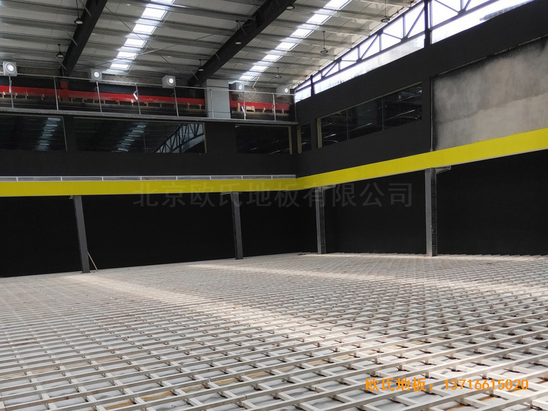 南阳体育篮球俱乐部体育木地板铺设案例1