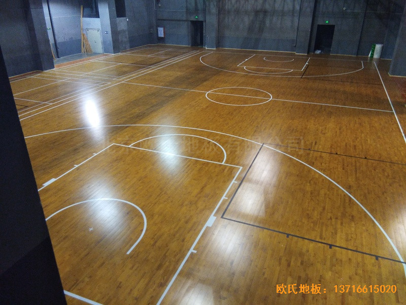厦门华美空间篮球馆体育地板施工案例5