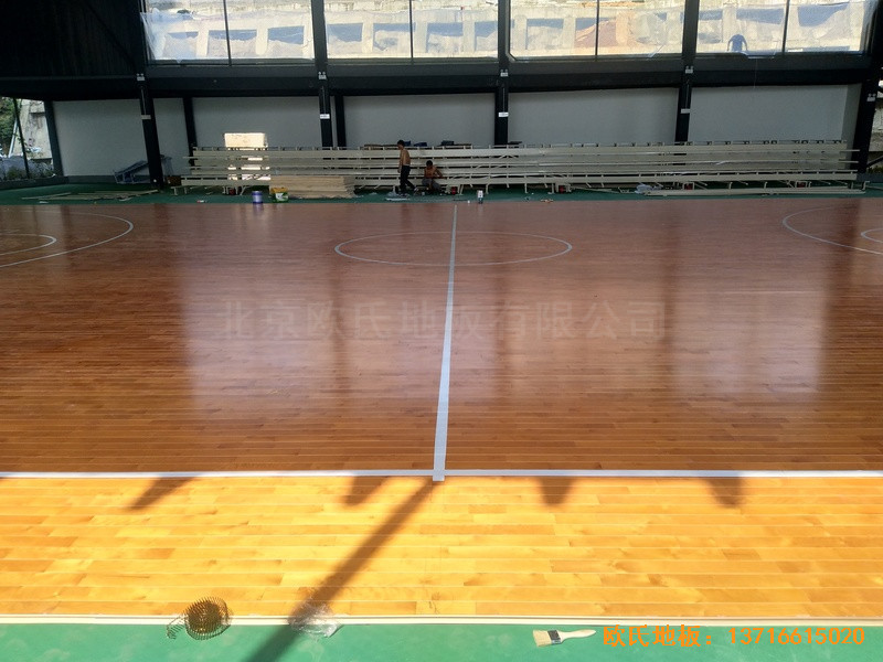 四川泸州合江县人民法院篮球馆运动木地板铺设案例5
