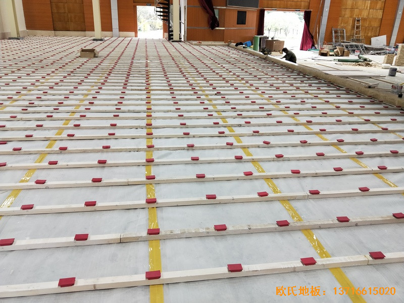 四川白头镇13667部队运动馆运动木地板施工案例1