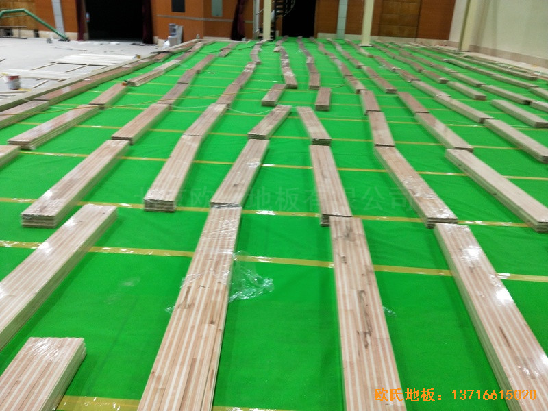四川白头镇13667部队运动馆运动木地板施工案例3