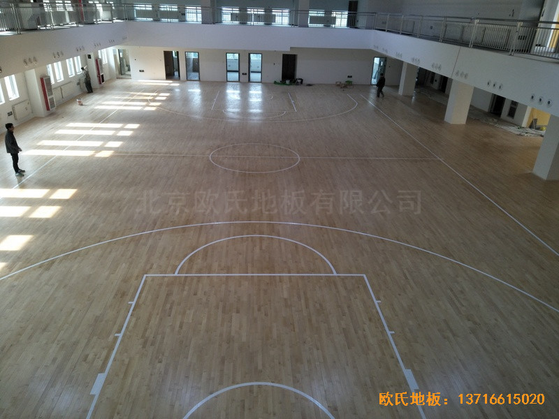 天津一号路四十八中篮球馆运动木地板安装案例5
