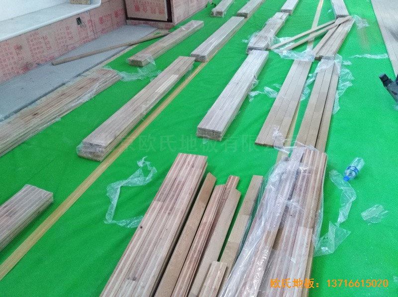 天津鲁能城购物中心篮球馆体育木地板安装案例1