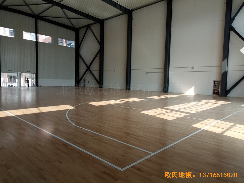 安徽太阳城小学体育馆体育地板铺设案例0