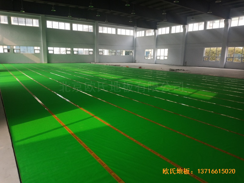 山东临沂公安局篮球馆体育木地板施工案例2