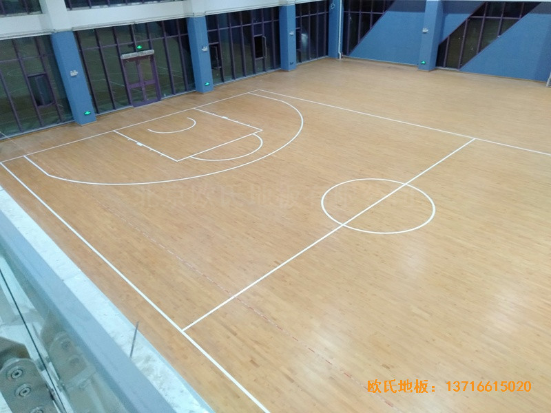 山东实验二小青岛分校篮球馆运动地板铺装案例3