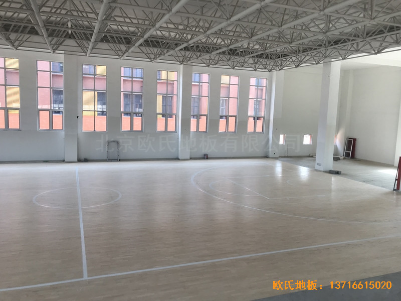山东济南历城区雪山小学篮球馆体育地板安装案例0