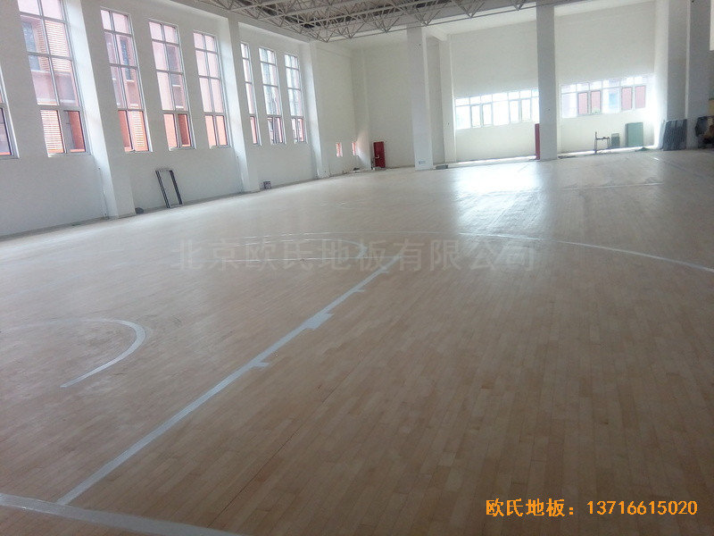 山东济南历城区雪山小学篮球馆体育地板安装案例5