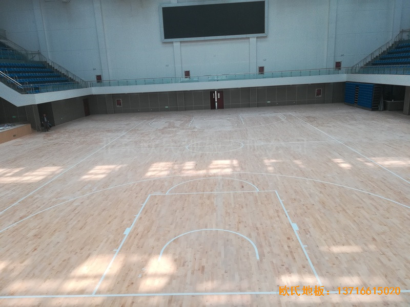 山东济南长清山东管理学院篮球馆运动木地板施工案例5