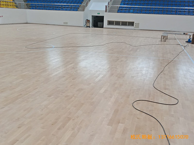 广州外语外贸大学北校区体育馆体育地板铺设案例