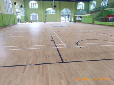 深圳普林斯顿小学篮球馆运动木地板施工案例