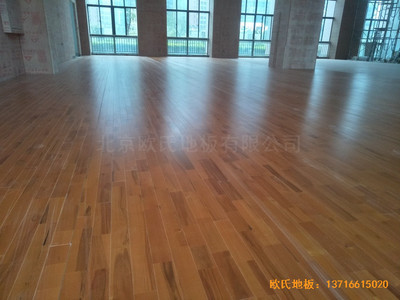 福建泉州海关桥南运动场体育木地板铺设案例