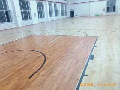 吉林篝火篮球训练馆体育木地板铺设案例