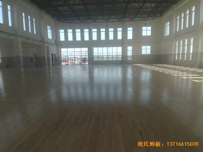 山东沾化第三实验小学体育馆运动木地板安装案例