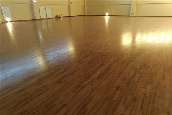 北京海淀分局静物训练用体育馆运动木地板铺设工程