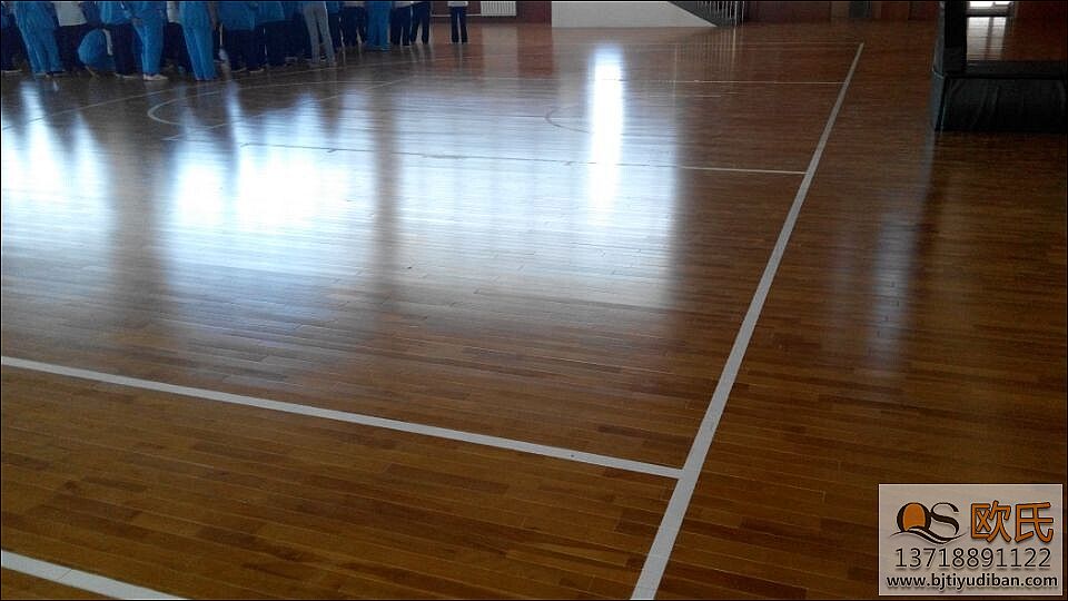 篮球馆地板