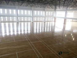 有什么运动场地木地板厂家报价