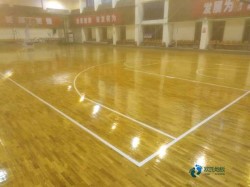 篮球场地木地板价格多少钱